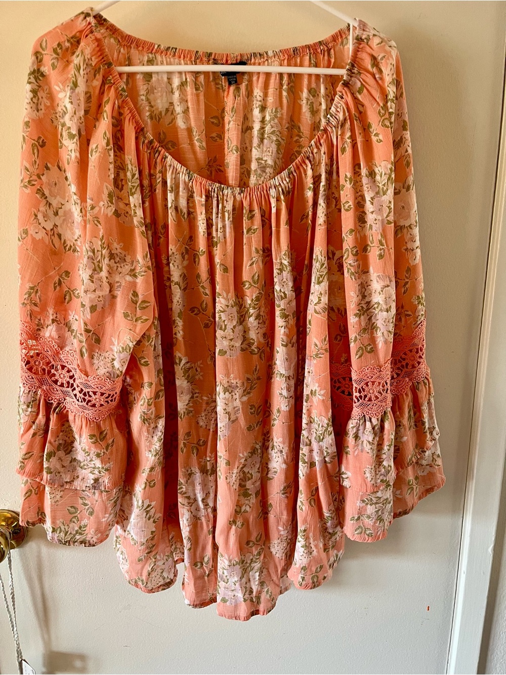 Unique Spectrum Peach Floral Peasant Blouse